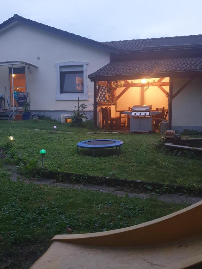 Sions Grosse Ferienwohnung Ferienwohnung Mit 3 Schlafzimmer, 2 Km Bis Zum Europapark Rust Kappel-Grafenhausen Exterior photo